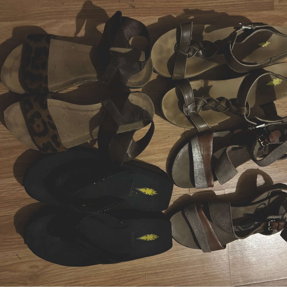 5 pairs of size 7- OTBT, Volatile